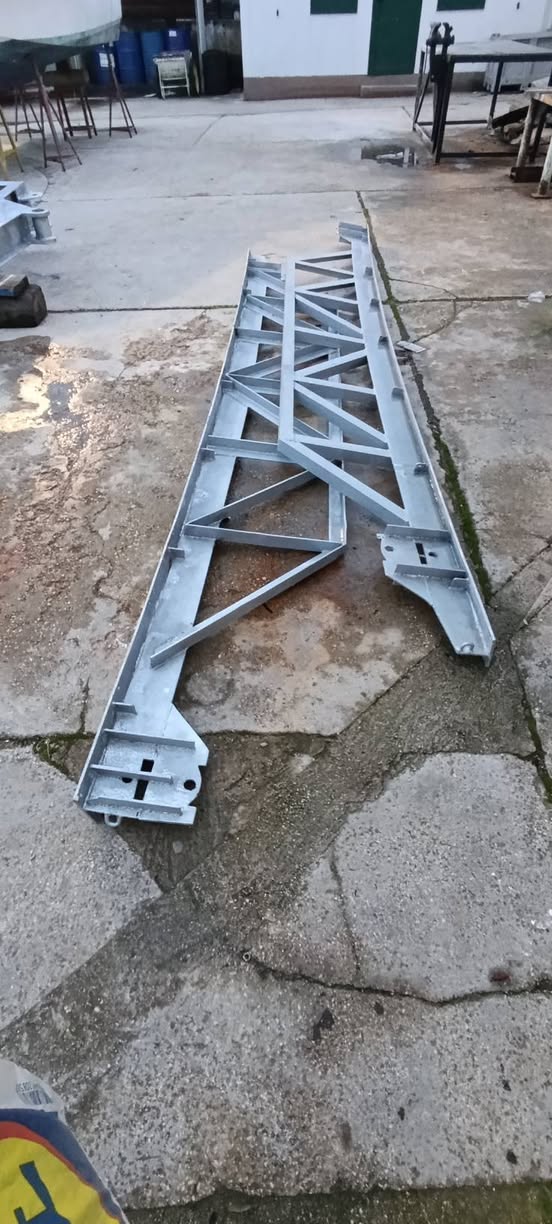 Servis na kolicima za izvlačenje brodica